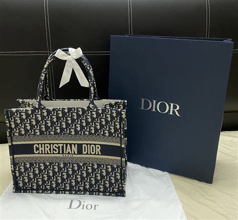 new dior book tote small